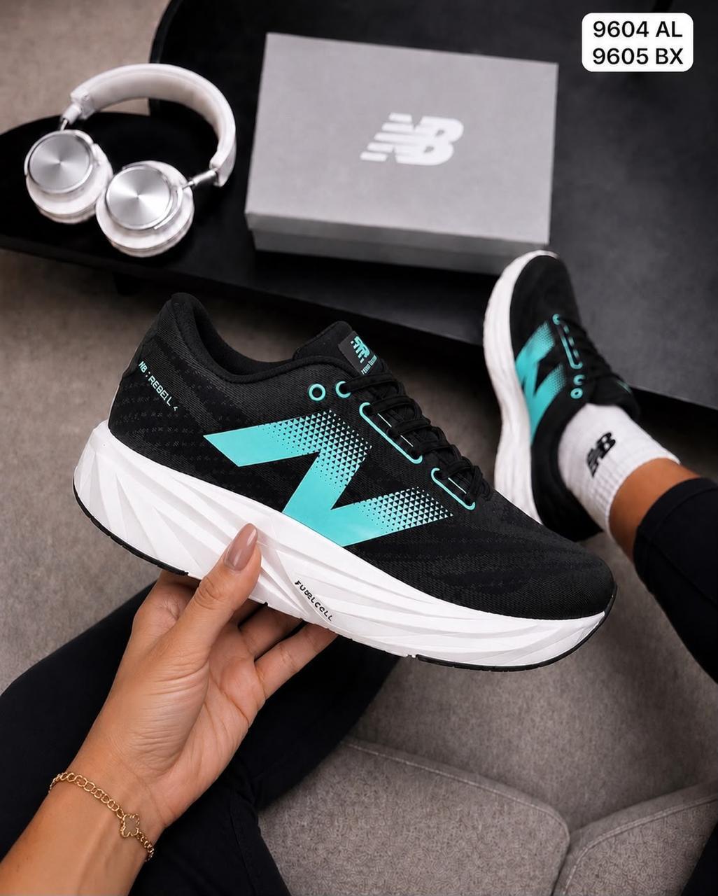 New Balance Rebel V4